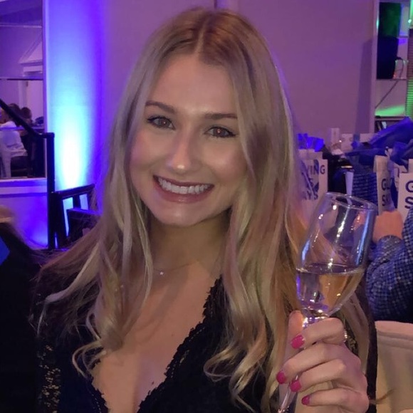 Meet your Posher, Haley - Picture 1 of 1